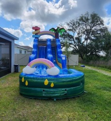 16FT BEACH CAMPER WATERSLIDE
